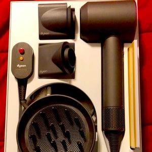 Dyson supersonic hair dryer